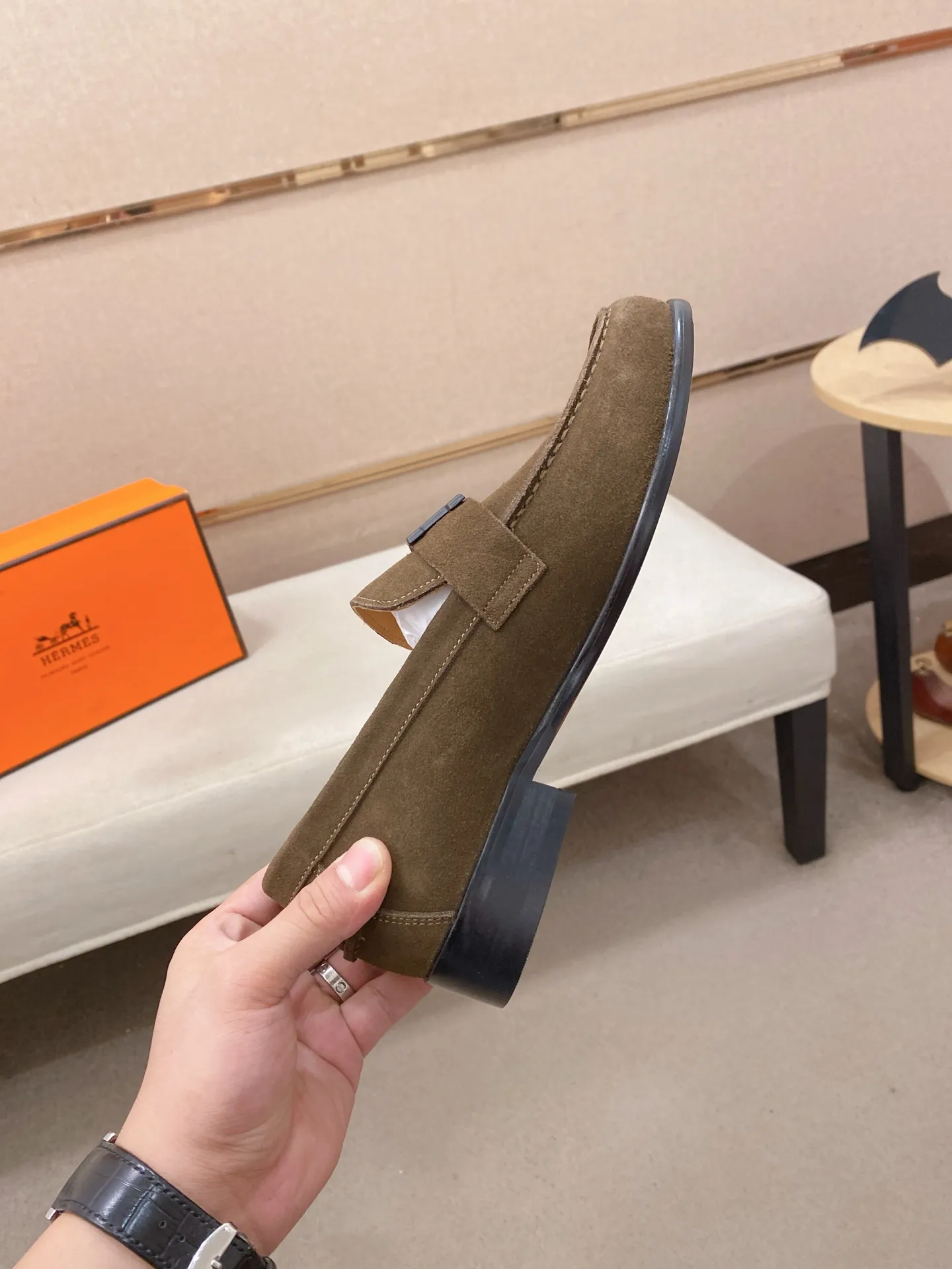 Men's shoes💰: 620💰[HERMES/Hermes]⚠️Top craftsmanship-fashionable business casual style! Pure and high quality can be compared at 1:1! Fabric: Original full-grain cowhide/Lining: Cowhide lining! The texture and comfort have been improved to another level! Rubber anti-slip bottom! Yardage: 39-44. Can be customized for 38.45.